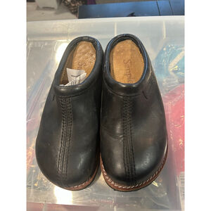 Women's Simple Black Leather Clogs Size 7 with Brown Soles